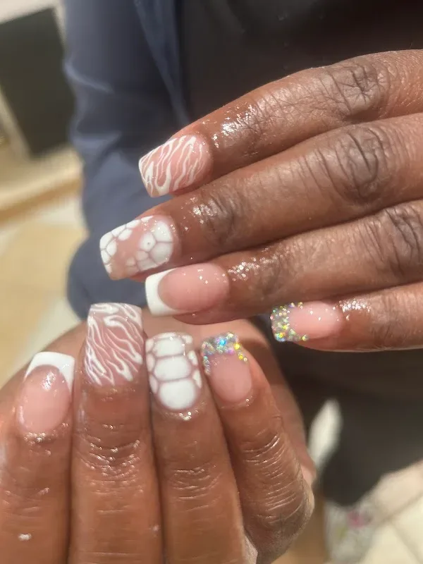 Nail Trends — Nail salon in Richmond